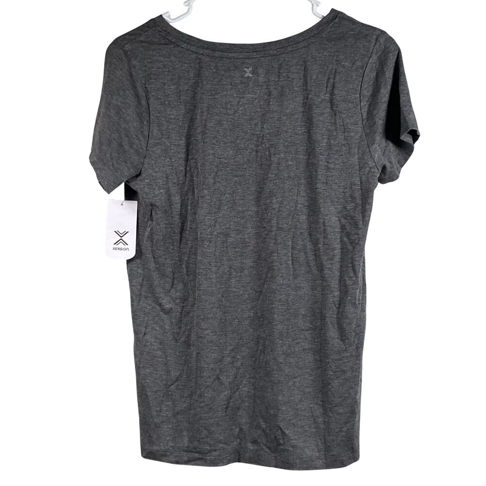 NWT Xersion Top Women’s XS Gray Short Sleeve Athletic Activewear Quick-Dri - Picture 2 of 5